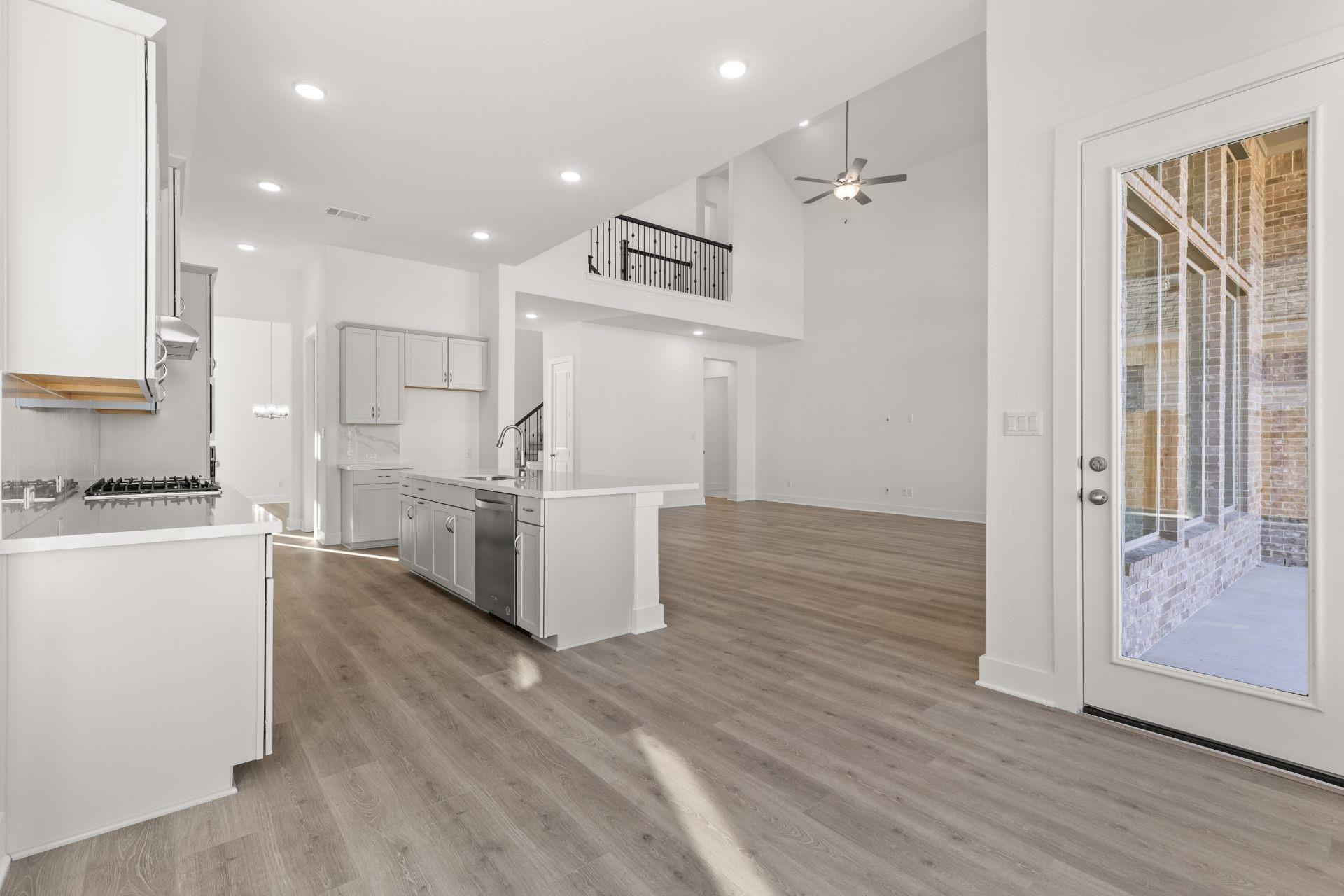 212 Camille St Property Photo 10