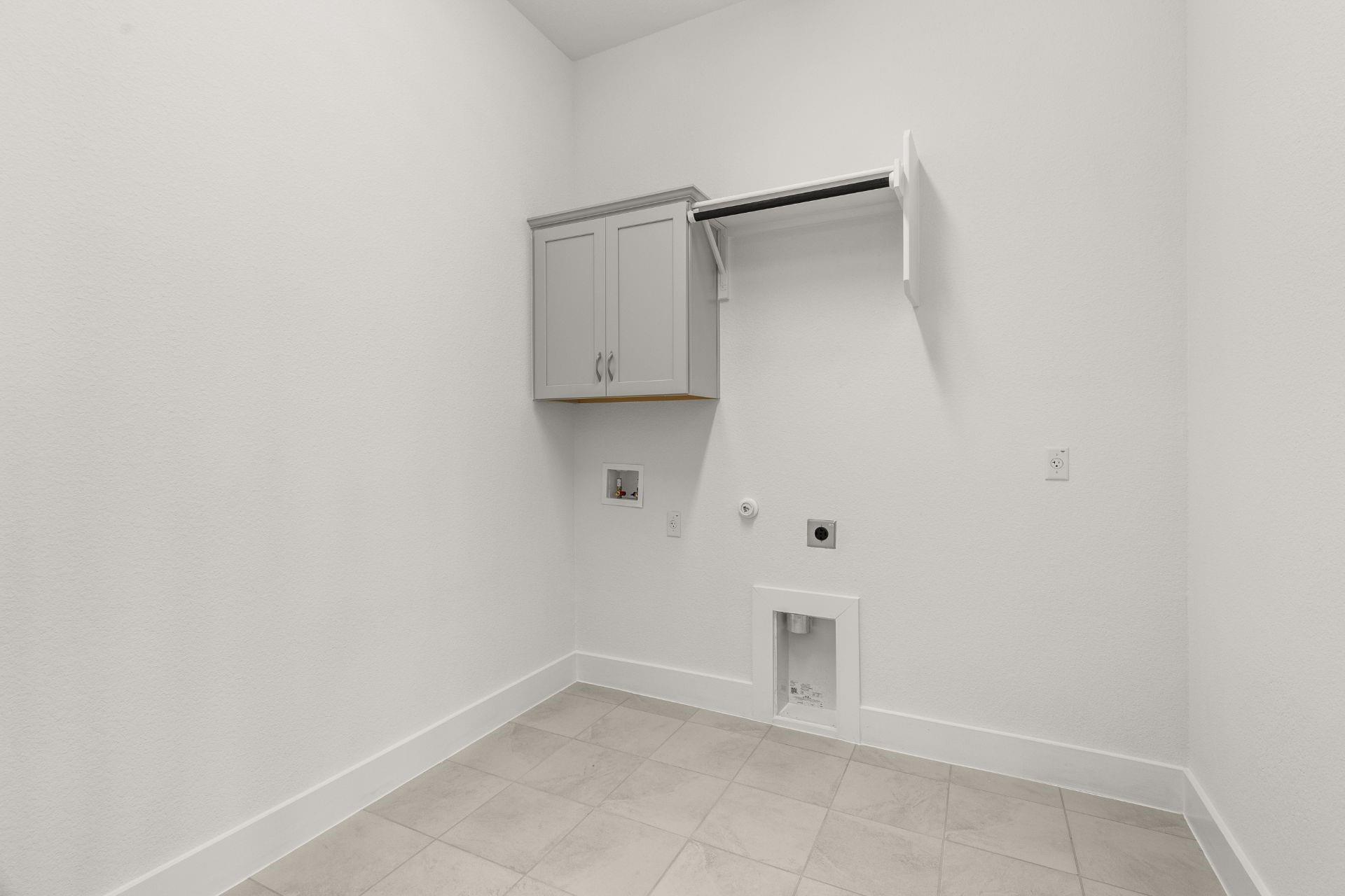 212 Camille St Property Photo 27