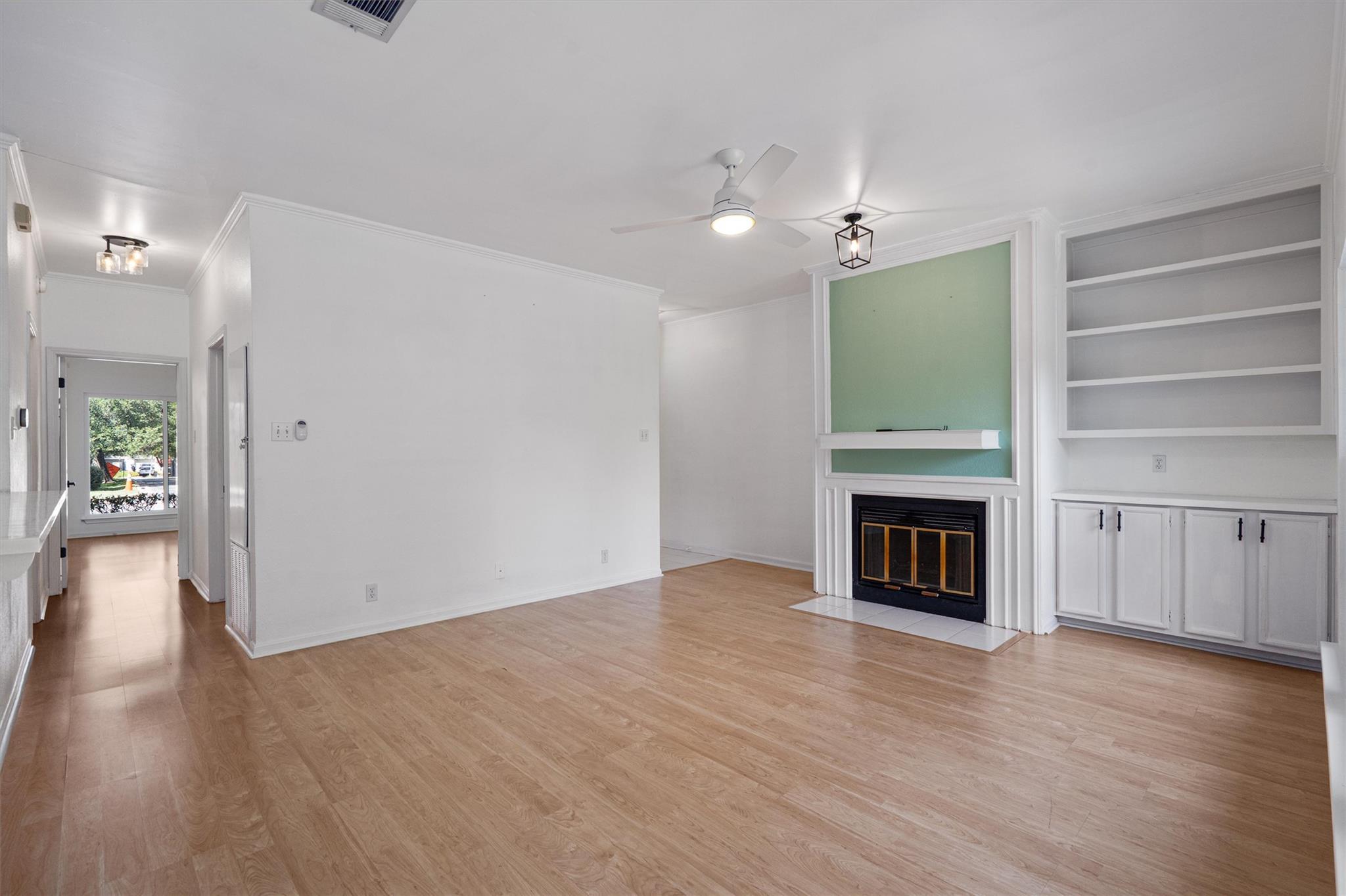 6501 Columbia Oaks Ct #10 Property Photo 5