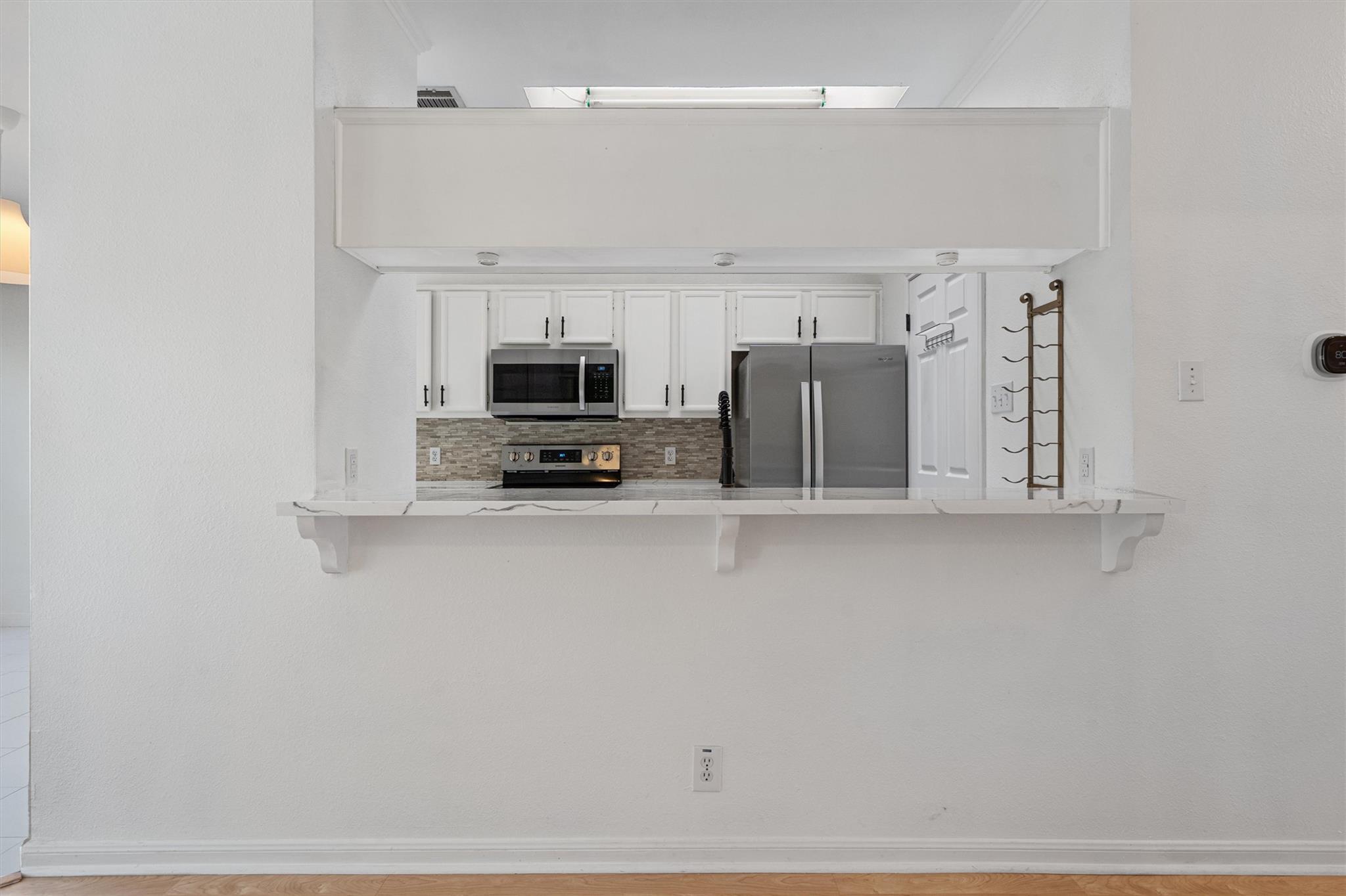 6501 Columbia Oaks Ct #10 Property Photo 10