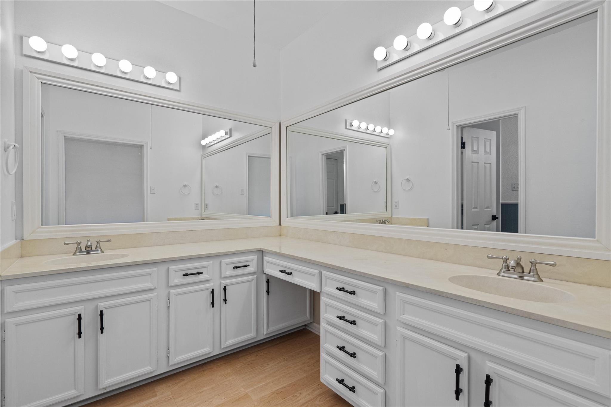 6501 Columbia Oaks Ct #10 Property Photo 15