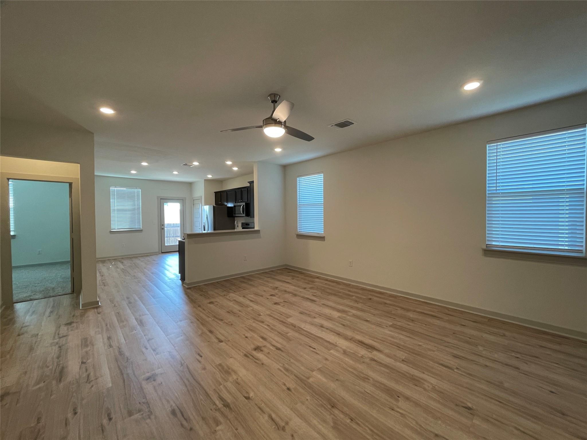 10713 Meris Ln Property Photo 4