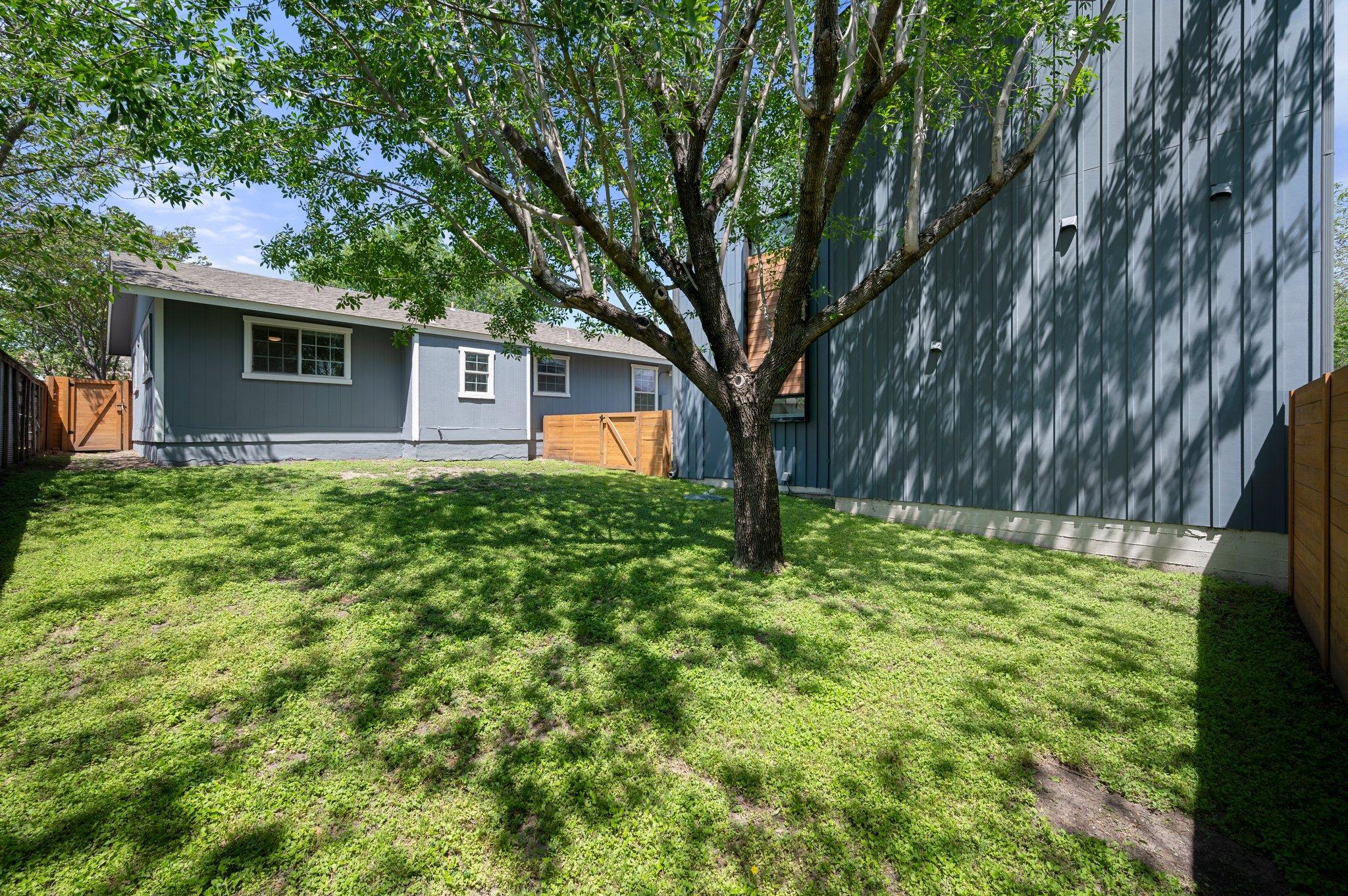 1111 Lawson Ln Property Photo 30