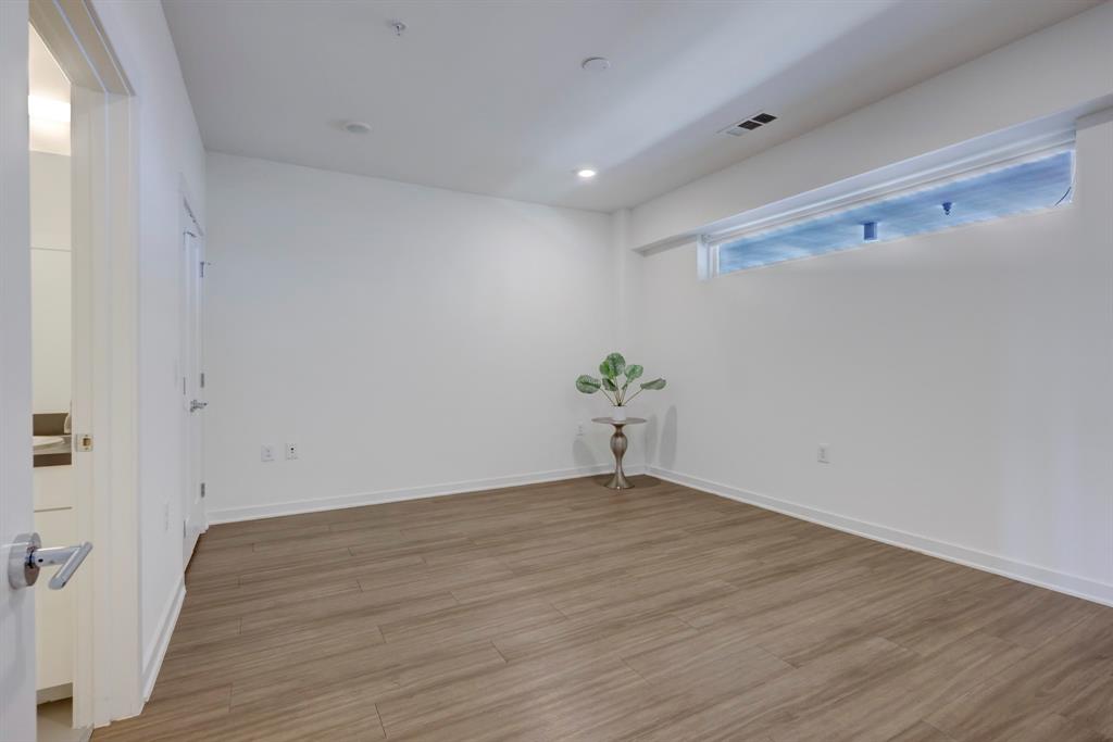 4361 S Congress Ave 505 Property Photo 17