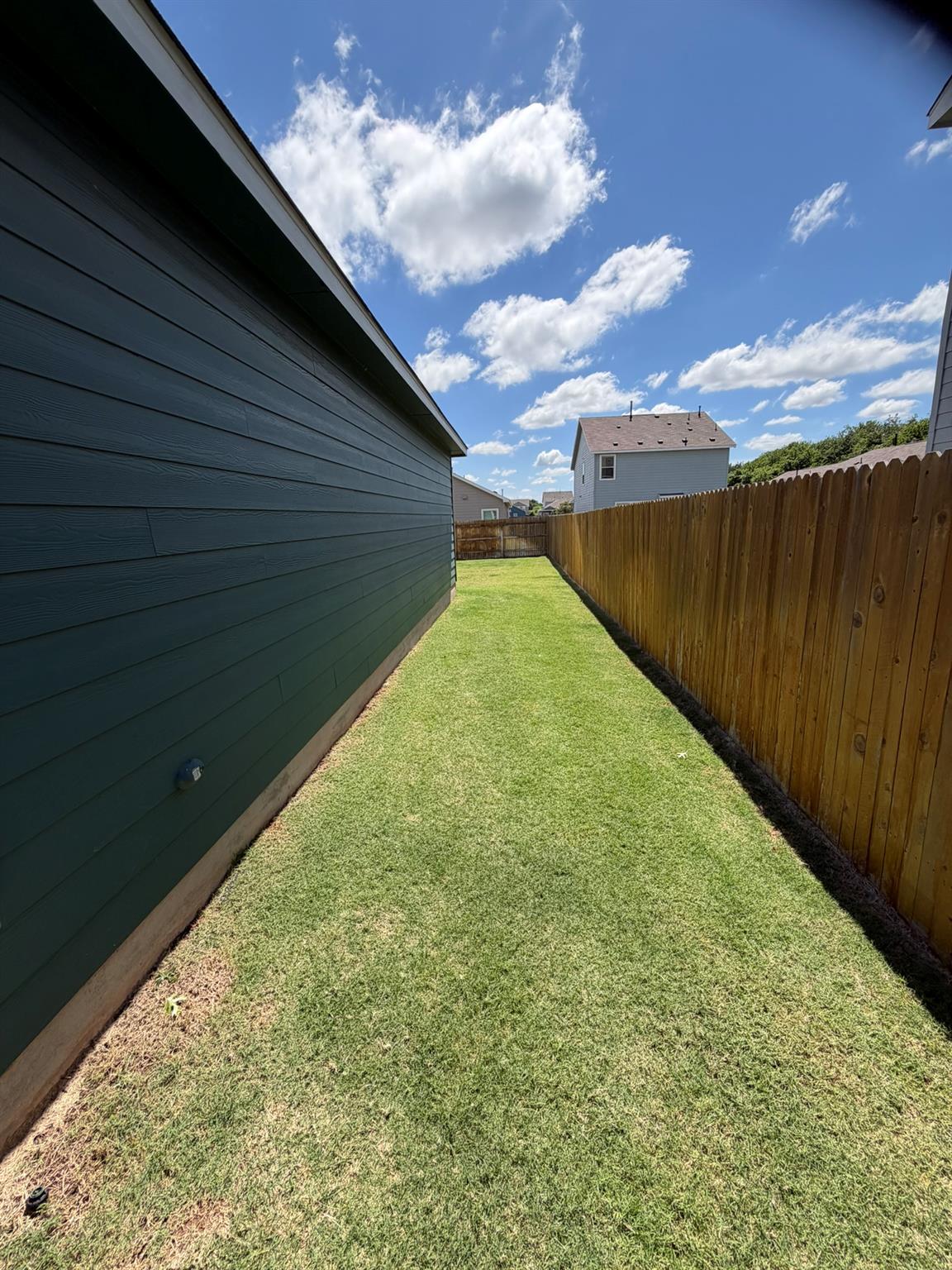 109 High Hill Cv Property Photo 17