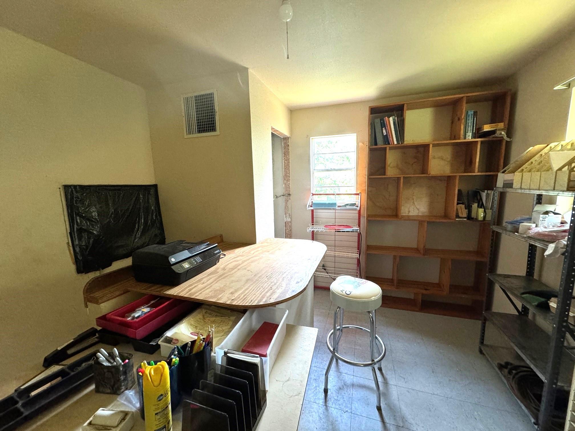 1620 N Pecos St N Property Photo 6
