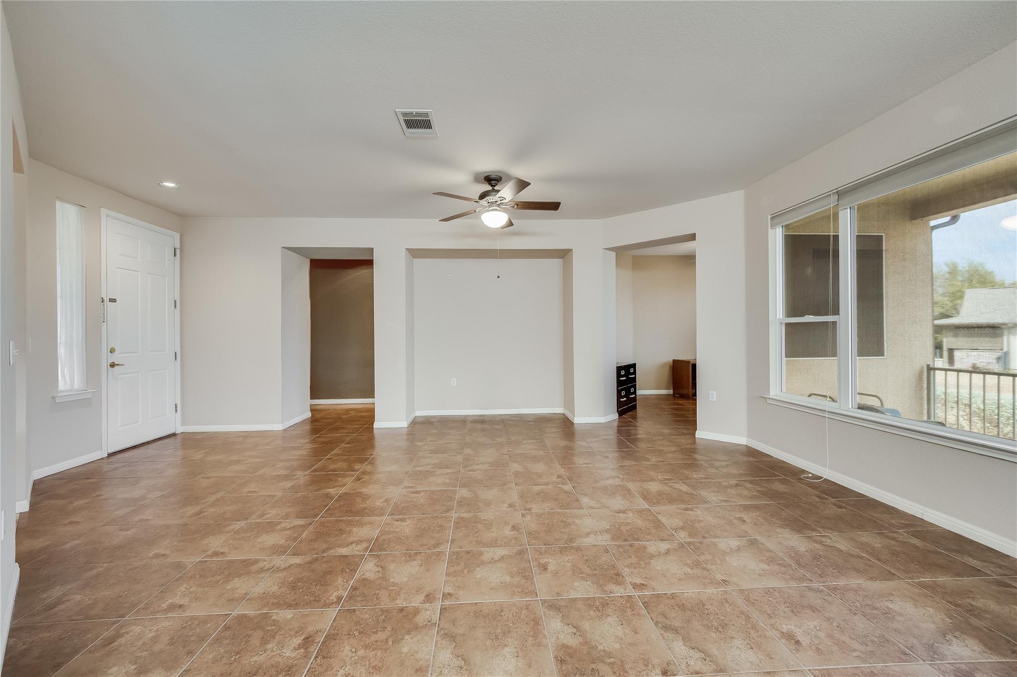 100 Bluestem Dr Property Photo 8