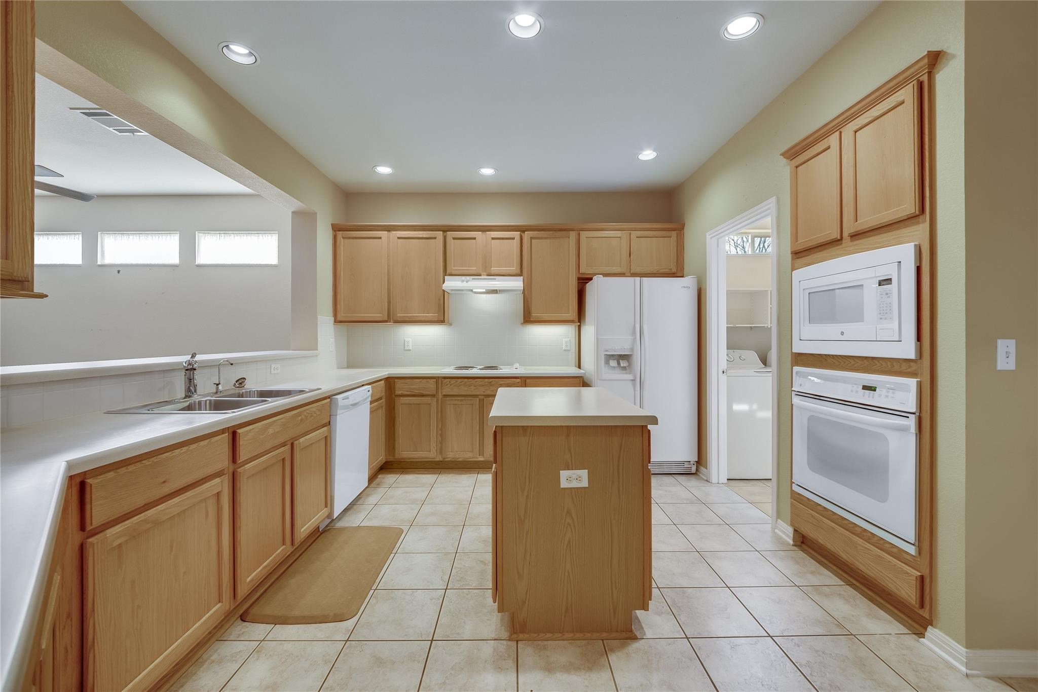 100 Bluestem Dr Property Photo 11