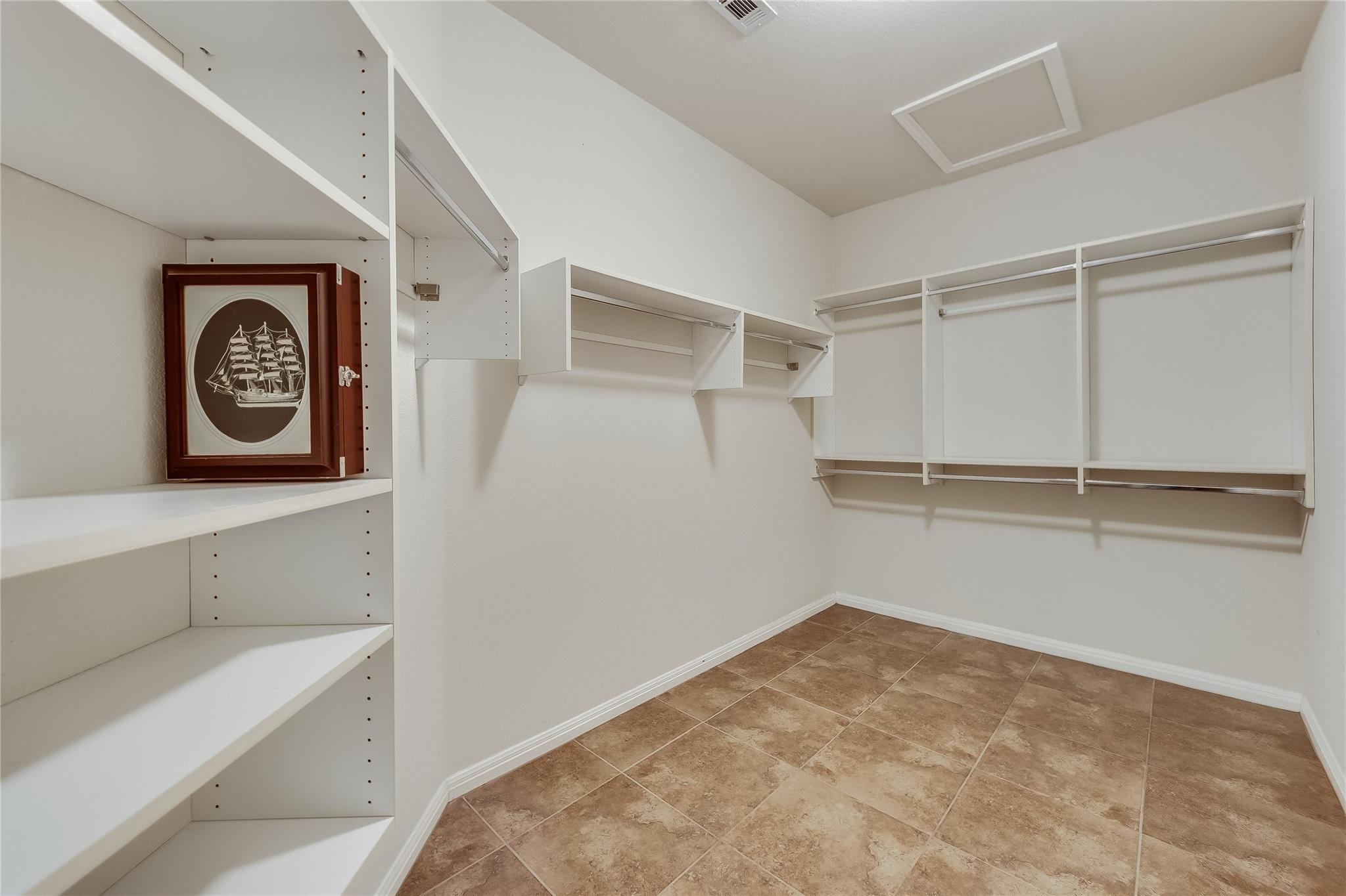 100 Bluestem Dr Property Photo 24