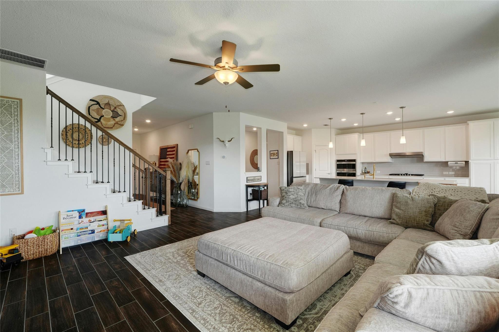 401 Georgia Lace Trl Property Photo 5
