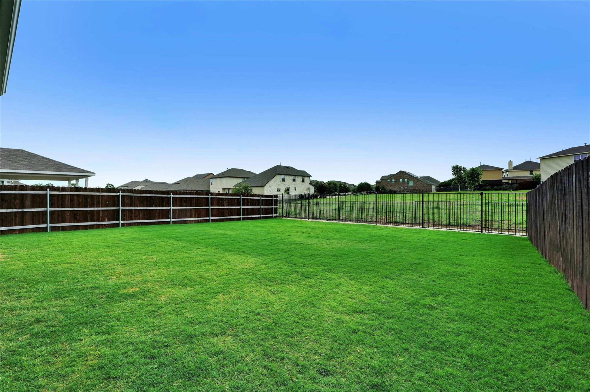 401 Georgia Lace Trl Property Photo 37