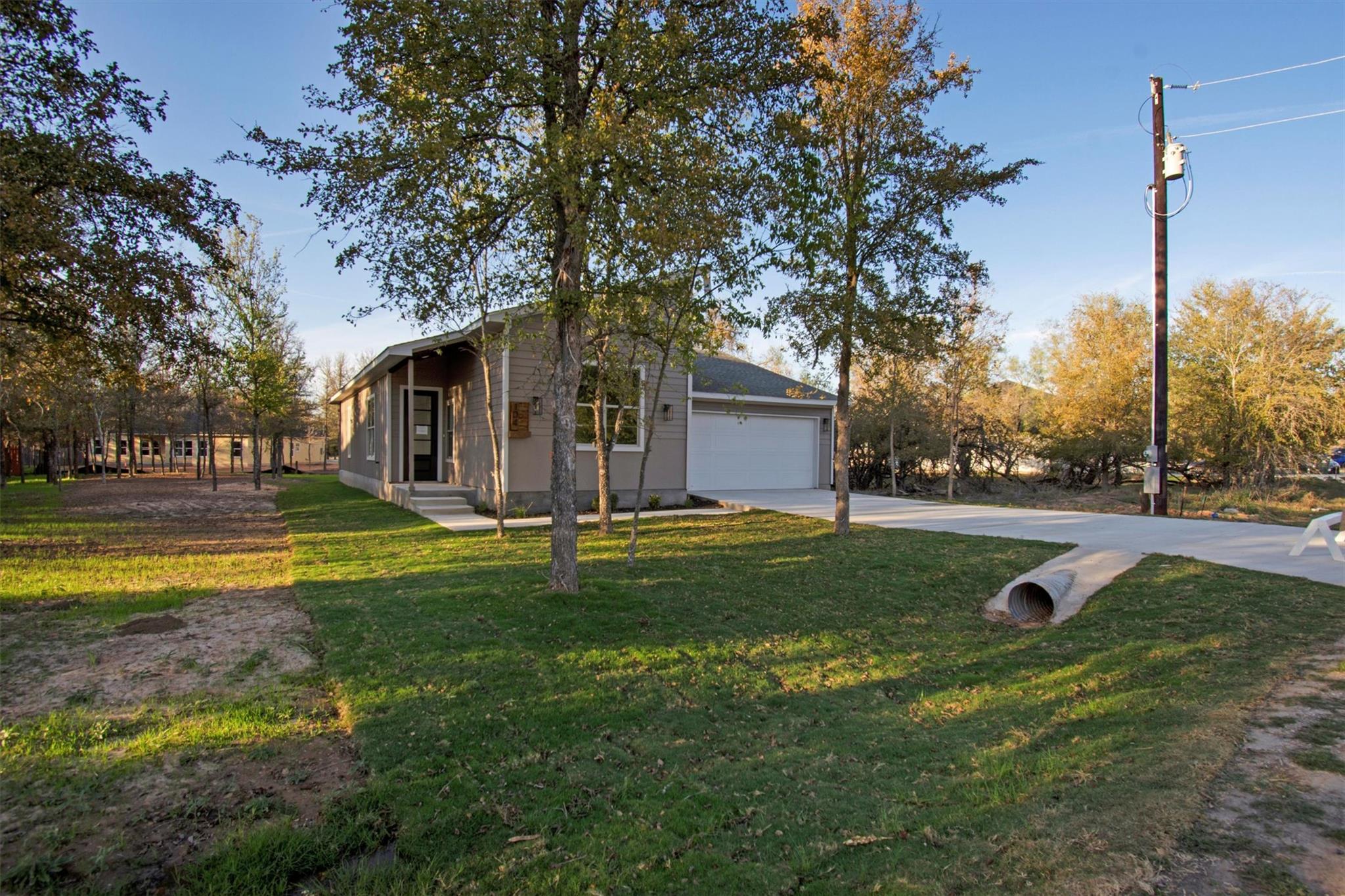 104 Kipapa Ct Property Photo 1