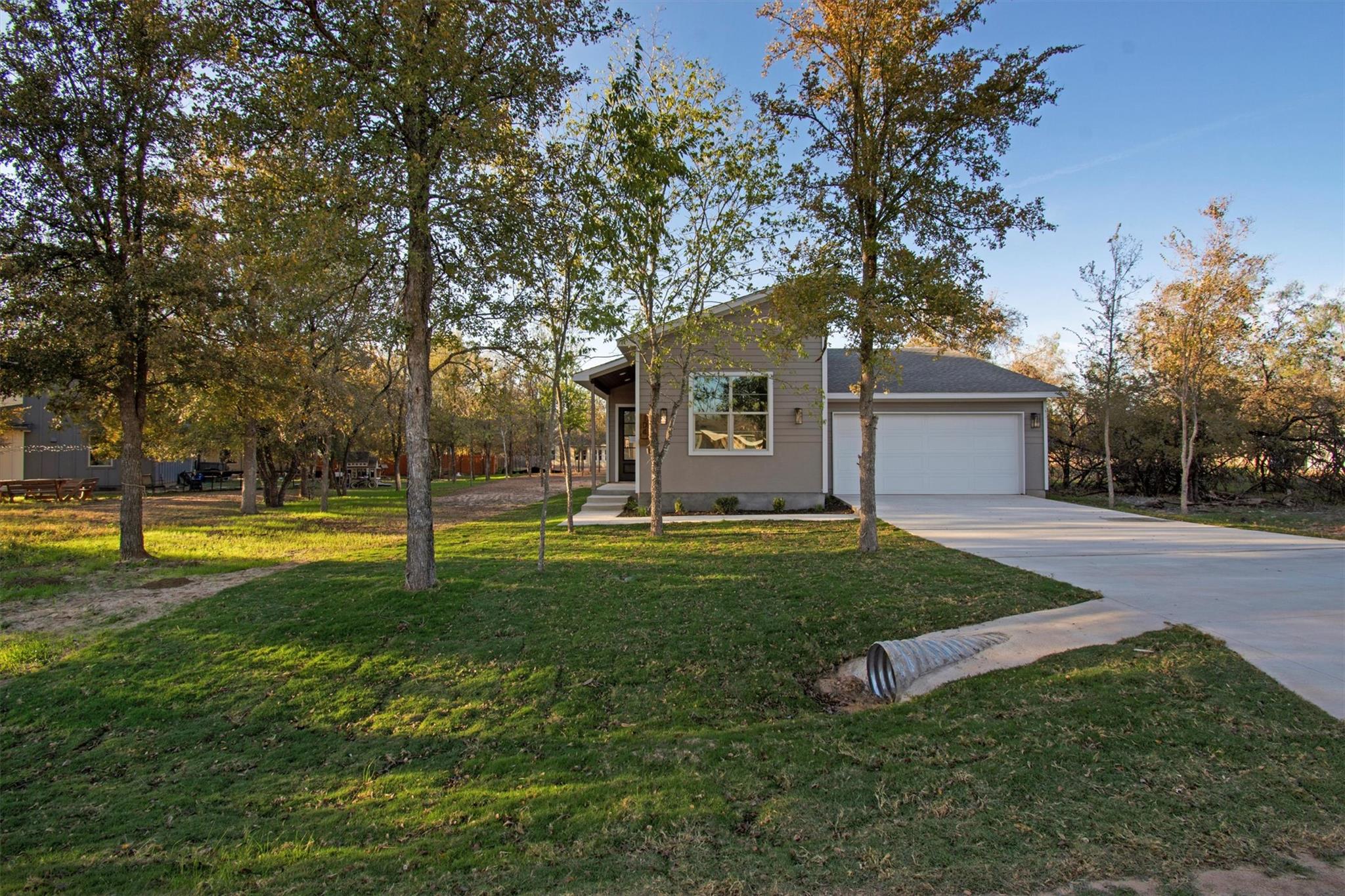 104 Kipapa Ct Property Photo 2