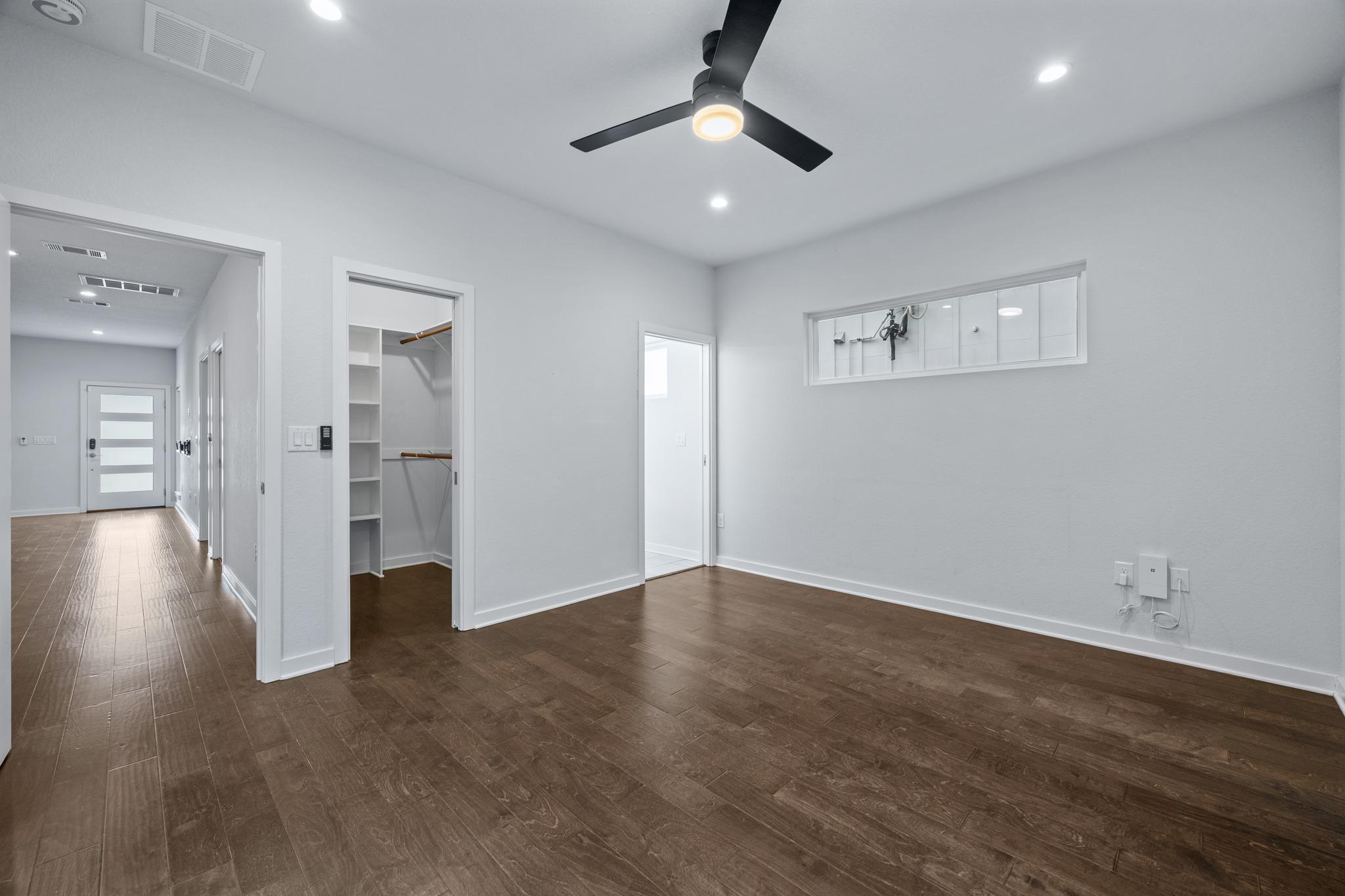 2300 E 10th St #1 Property Photo 13