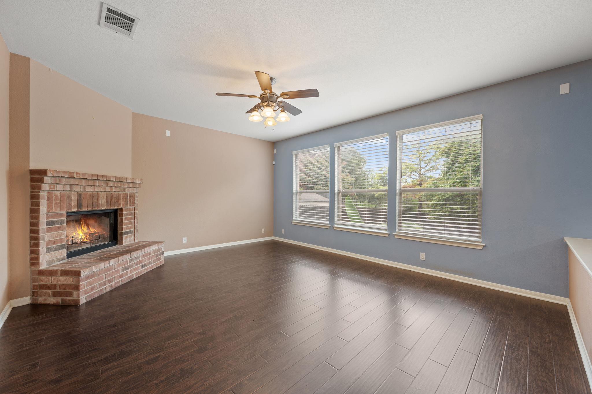 1006 Shadow Valley Cv Property Photo 4