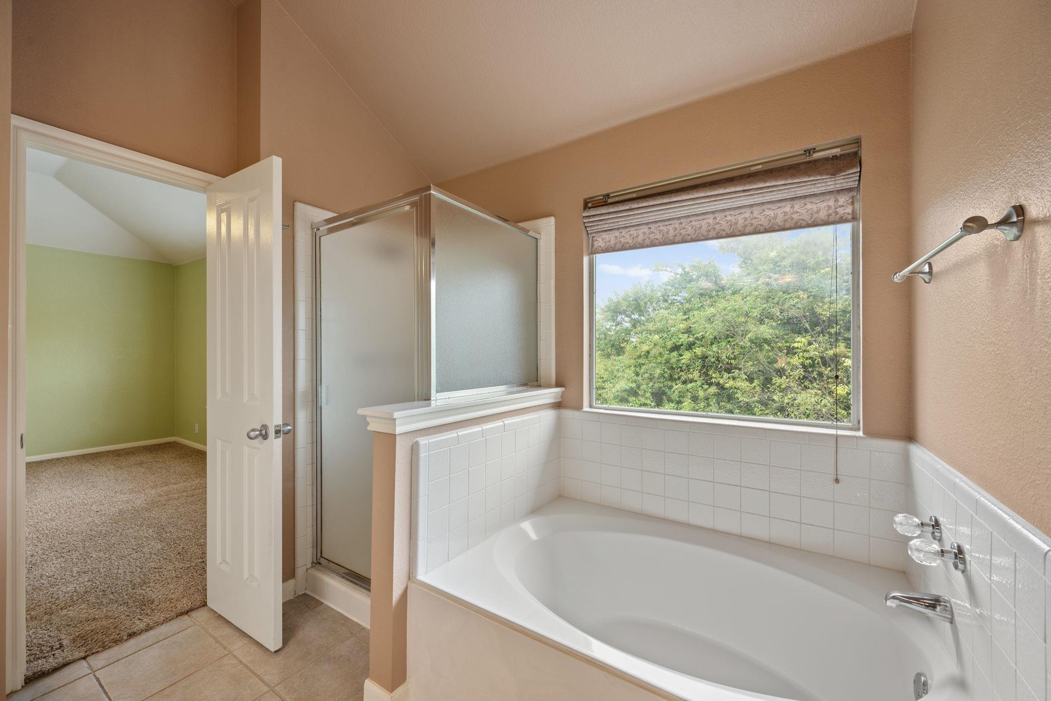 1006 Shadow Valley Cv Property Photo 22