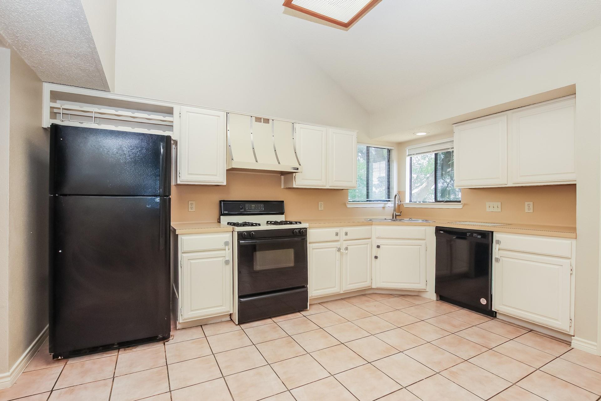 13121 New Boston Bnd Property Photo 8