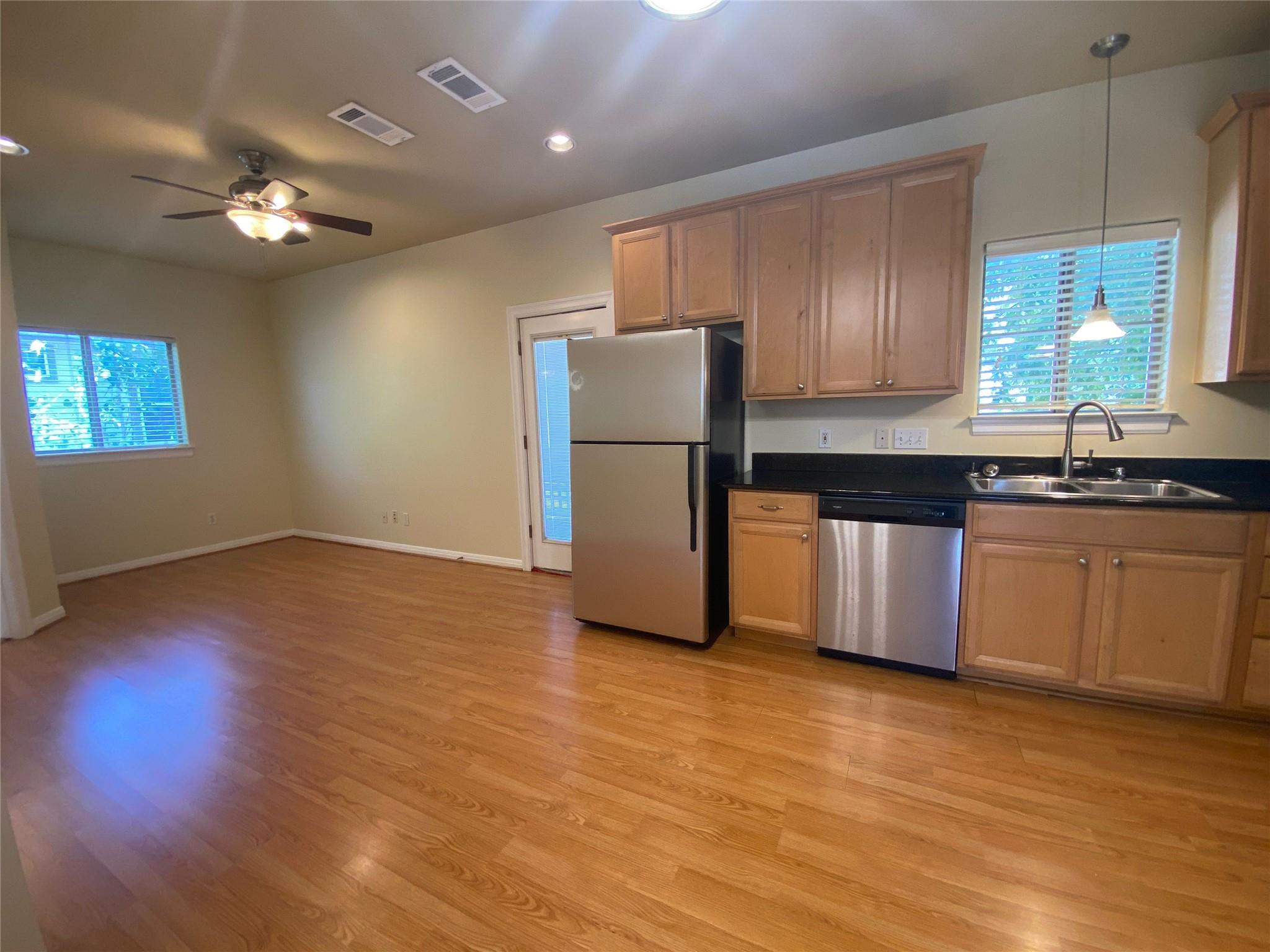 5502 Evans Ave #b Property Photo 3