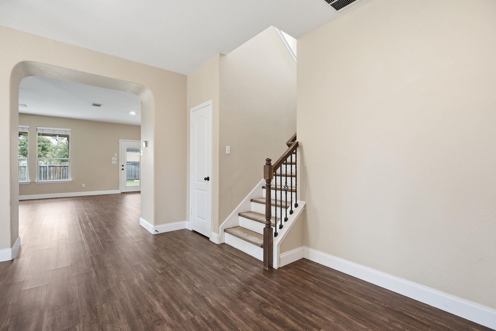2950 E Old Settlers Blvd #29 Property Photo 5