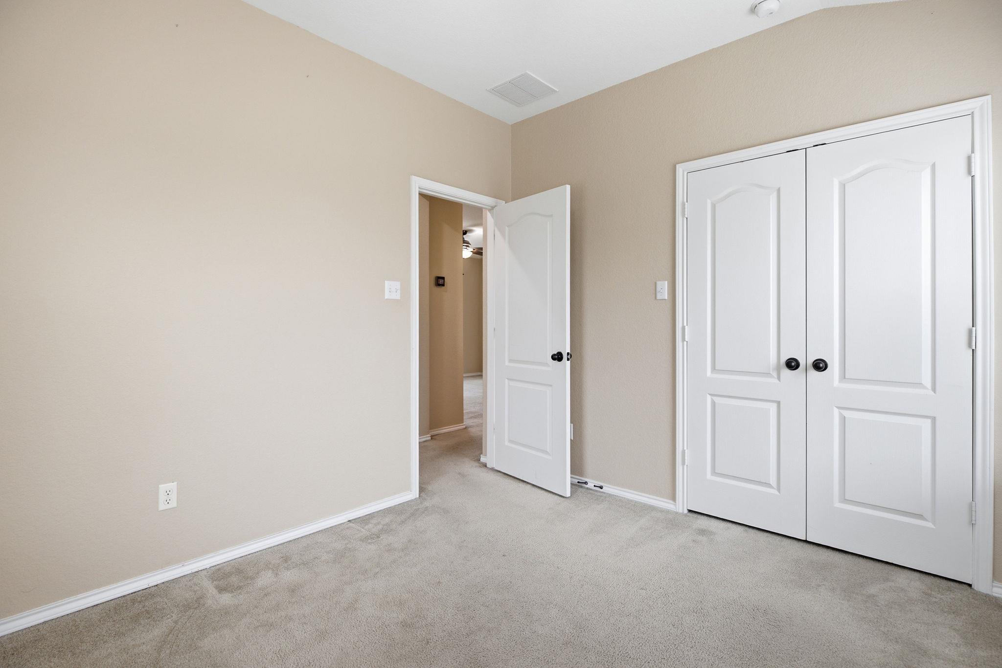 2950 E Old Settlers Blvd #29 Property Photo 30