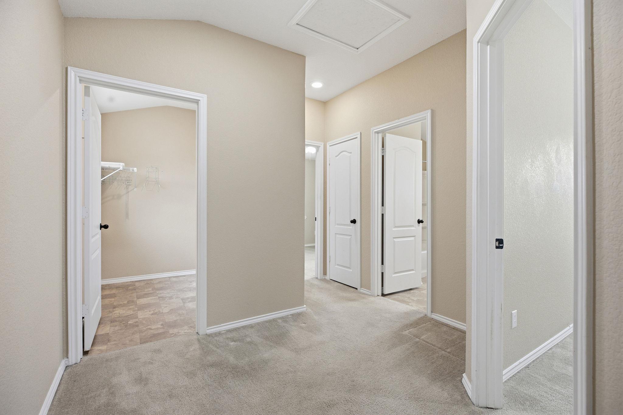 2950 E Old Settlers Blvd #29 Property Photo 31
