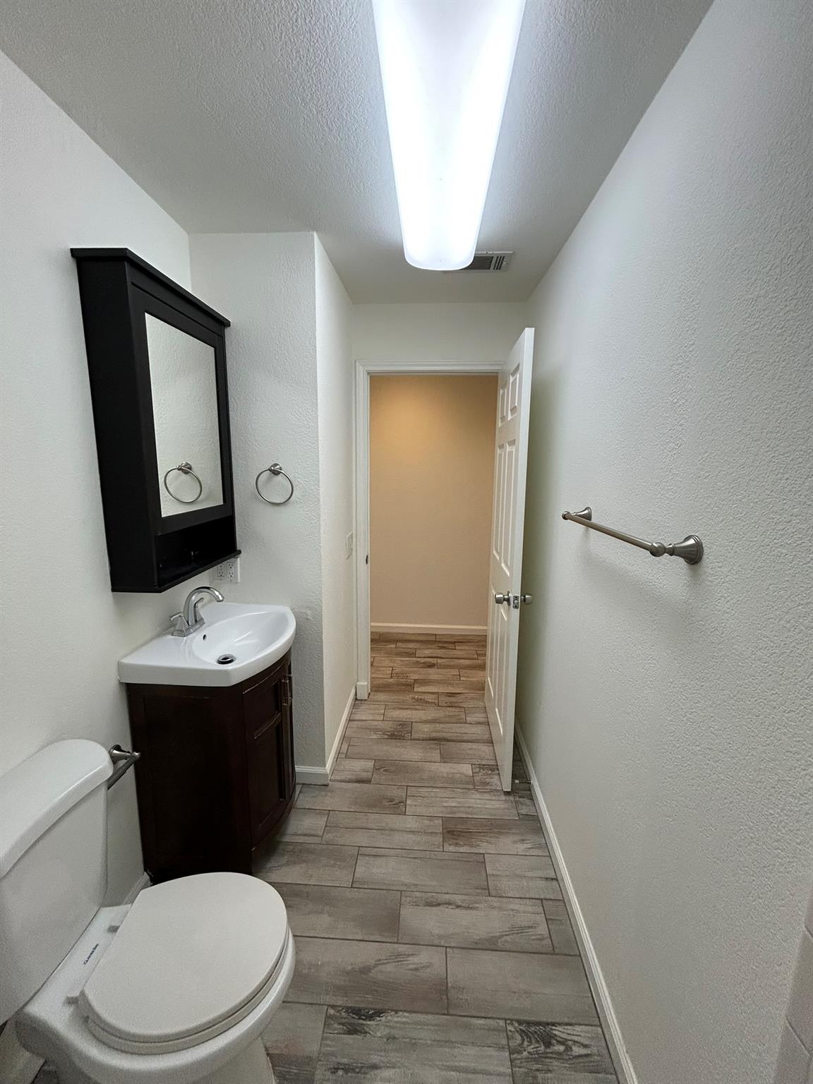 6512 Linda Ln Property Photo 9