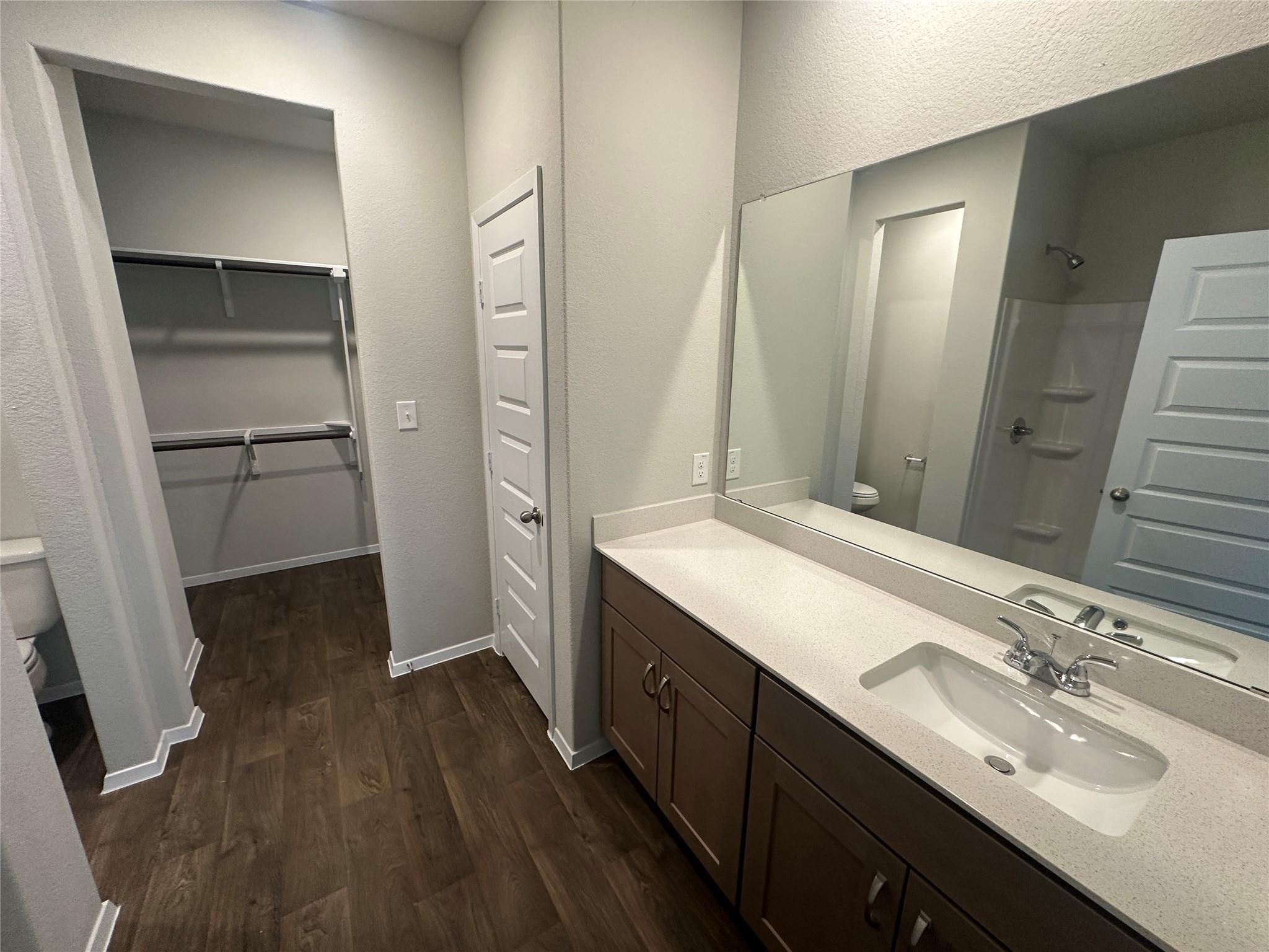 2709 Derwent Dr Property Photo 8