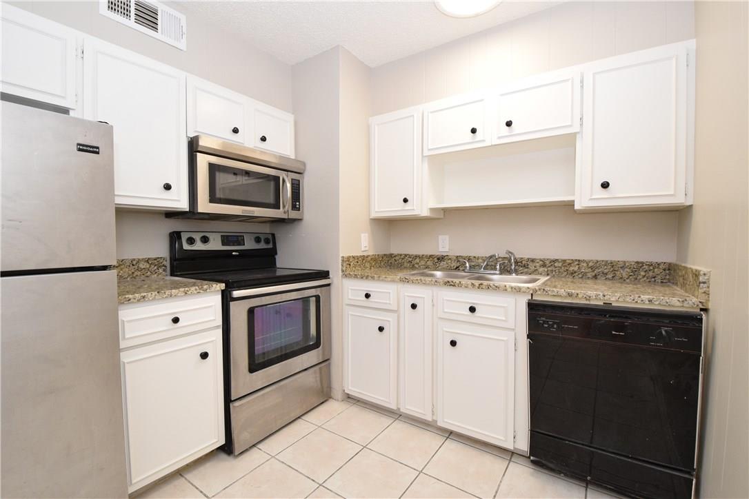 2404 Longview St #103 Property Photo 8