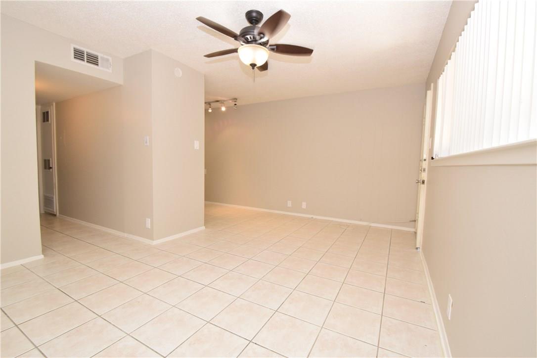 2404 Longview St #103 Property Photo 10