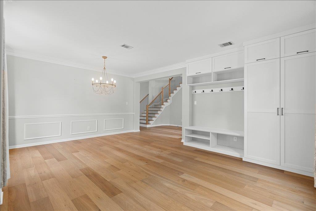 5301 Deerwood Ln Property Photo 5