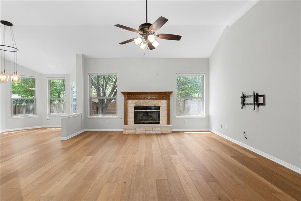 5301 Deerwood Ln Property Photo 6