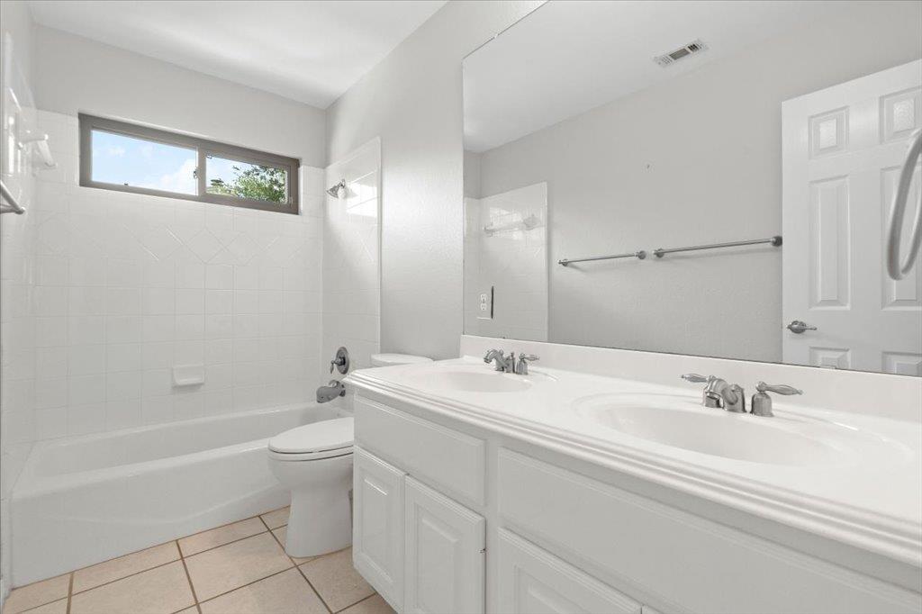 5301 Deerwood Ln Property Photo 25