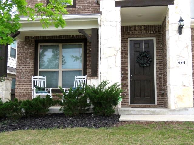 684 Leadtree LOOP Property Photo 1
