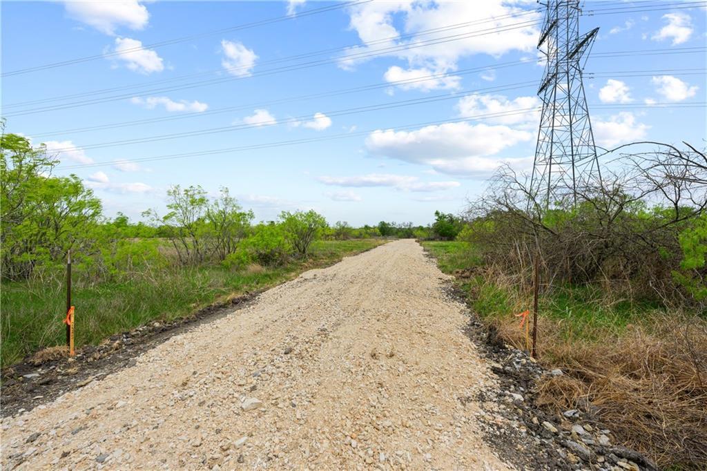 - - Dr Property Photo 9