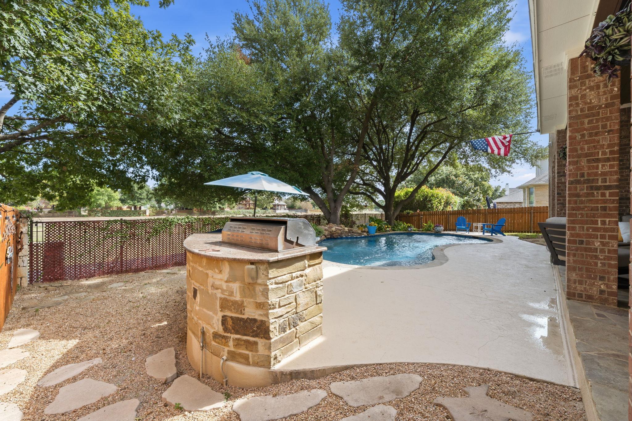 2421 Arbor Dr Property Photo 37