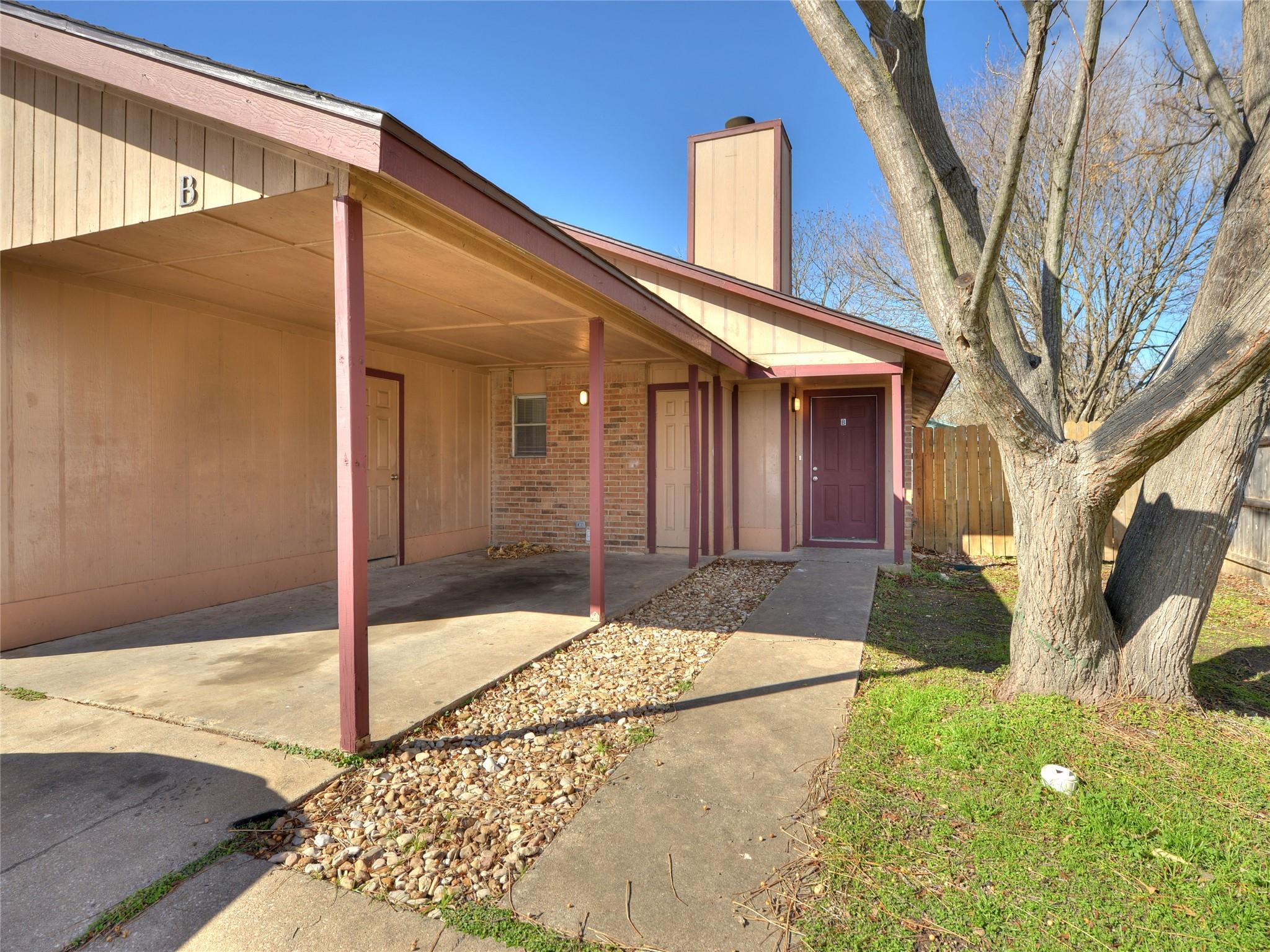 6908 Branchwood Dr B Property Photo
