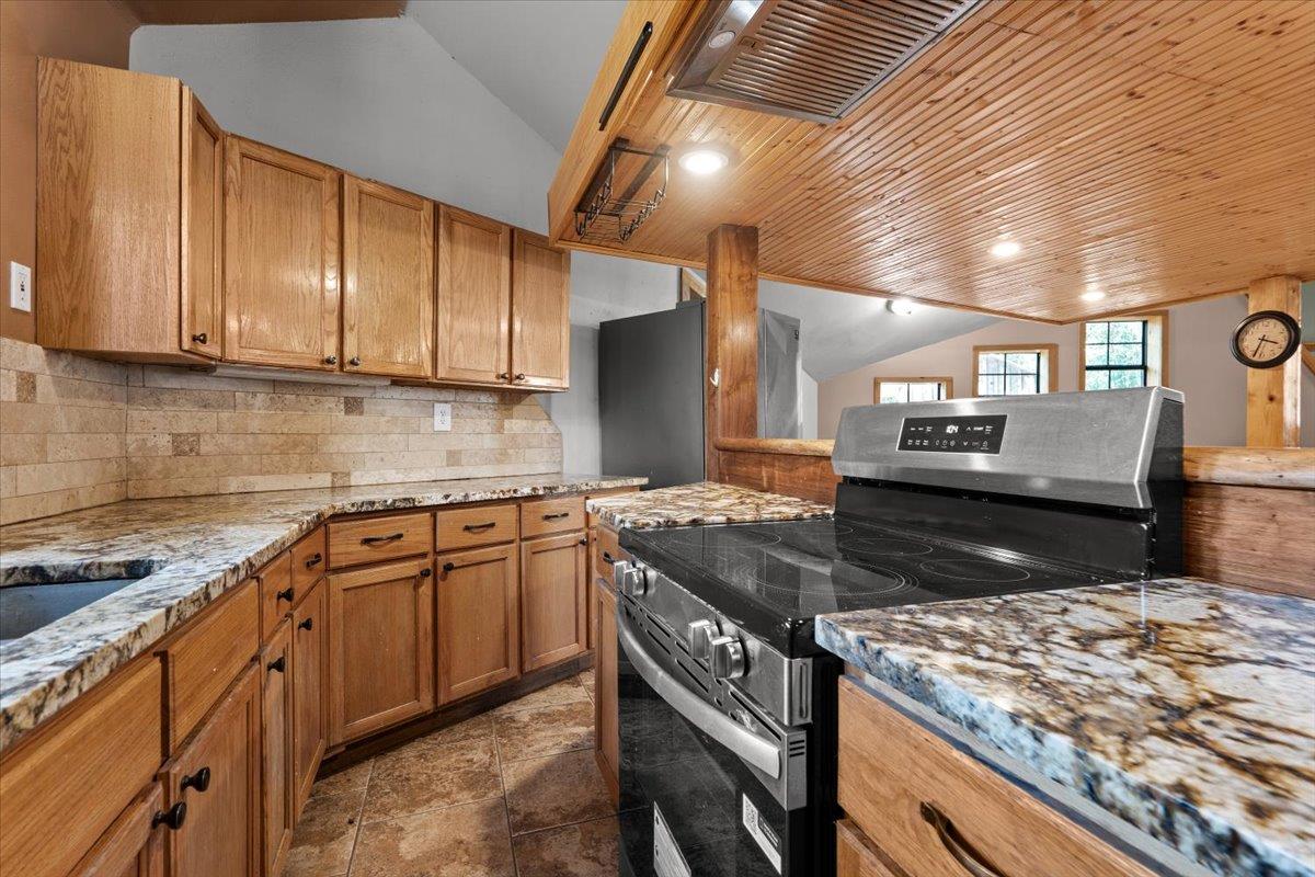 138 Forest Ln Property Photo 10
