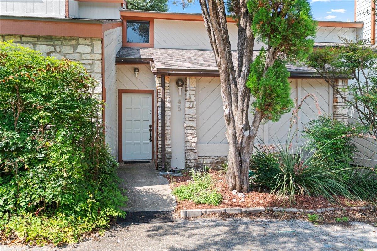 45 Cypress Fairway Vlg Property Photo 1