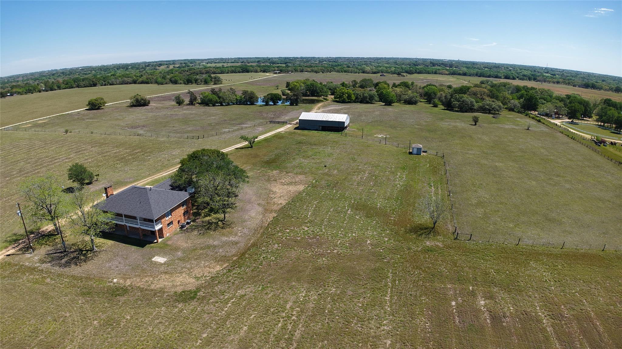 2745 Holub Rd Property Photo 5