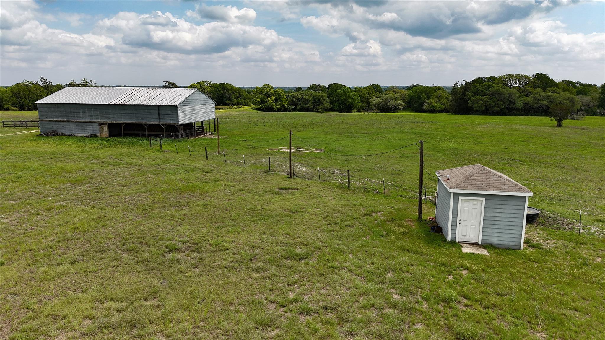 2745 Holub Rd Property Photo 11