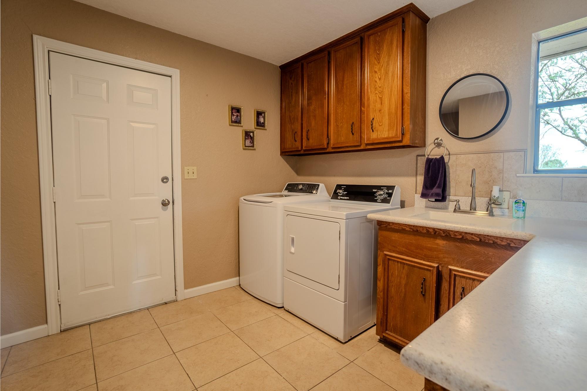 2745 Holub Rd Property Photo 39