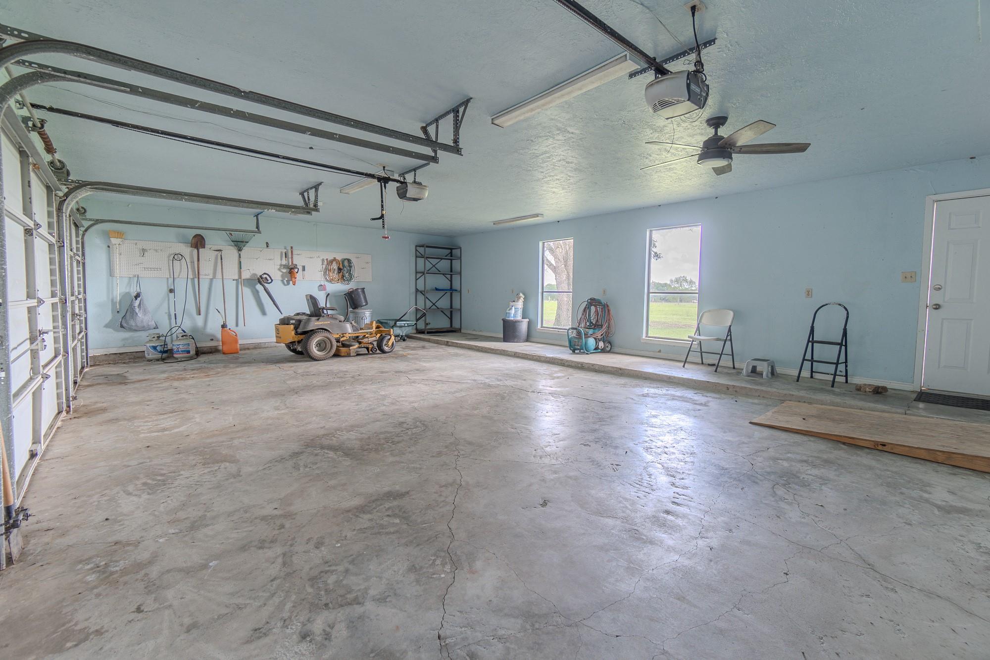 2745 Holub Rd Property Photo 40