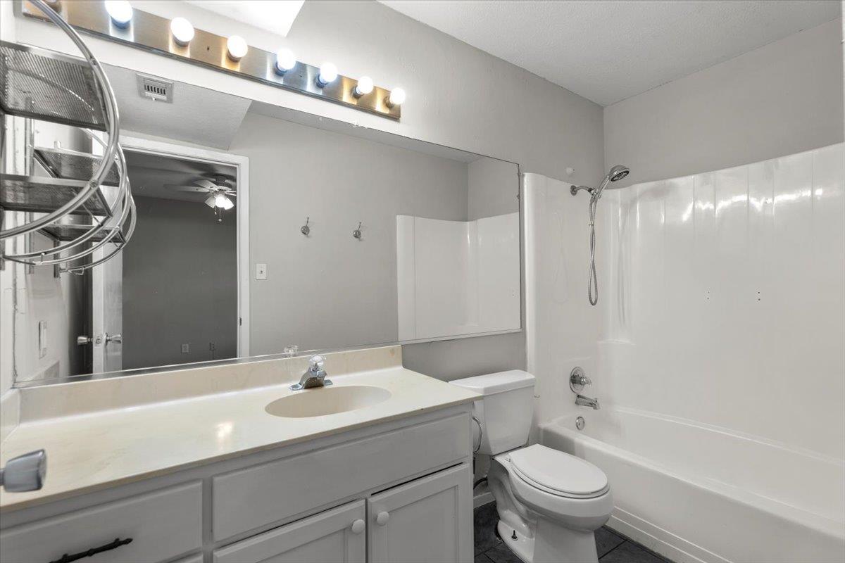 910 Duncan Ln #57 Property Photo 19