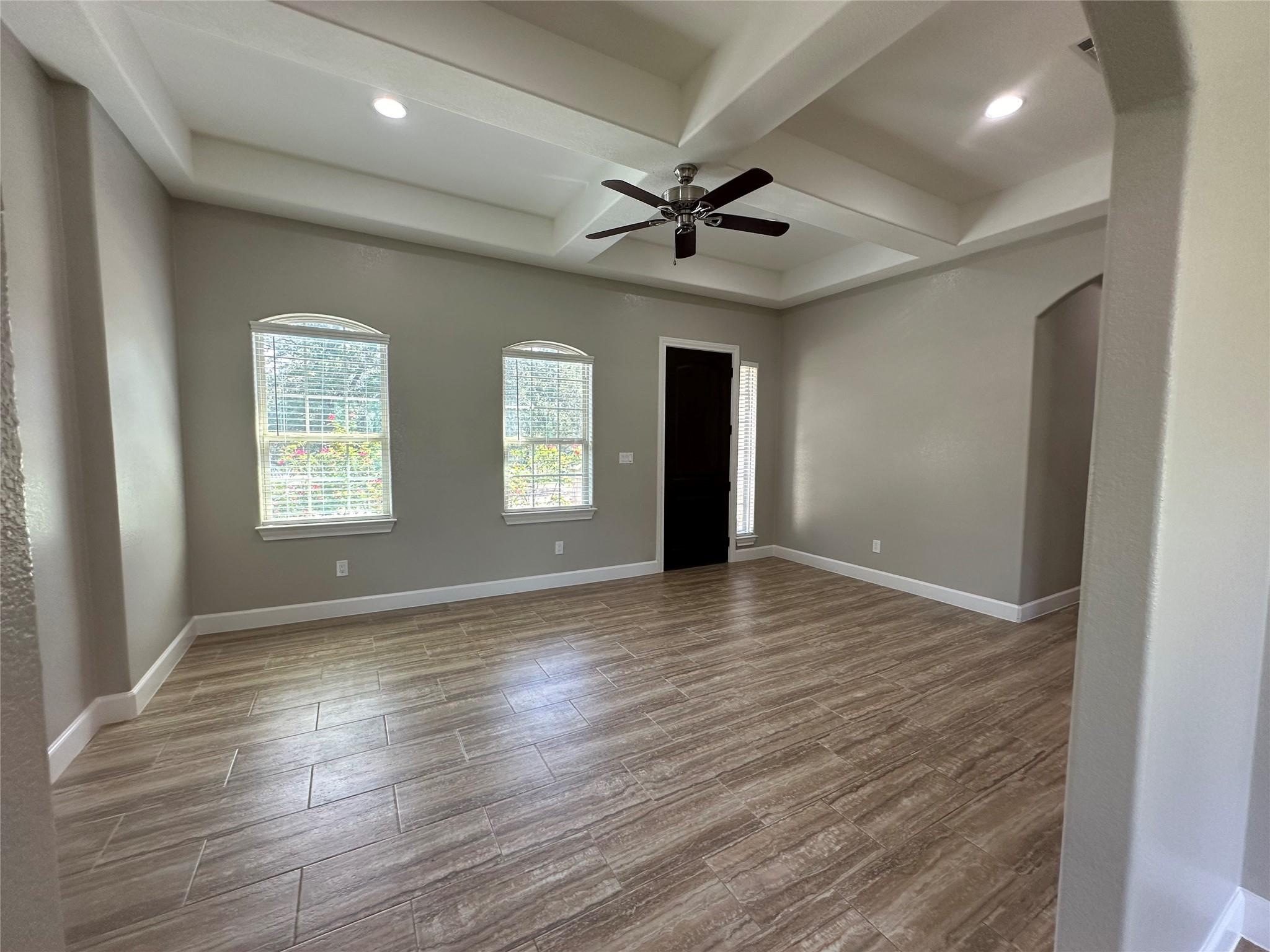 126 Scarlet Harts Ln Property Photo 2