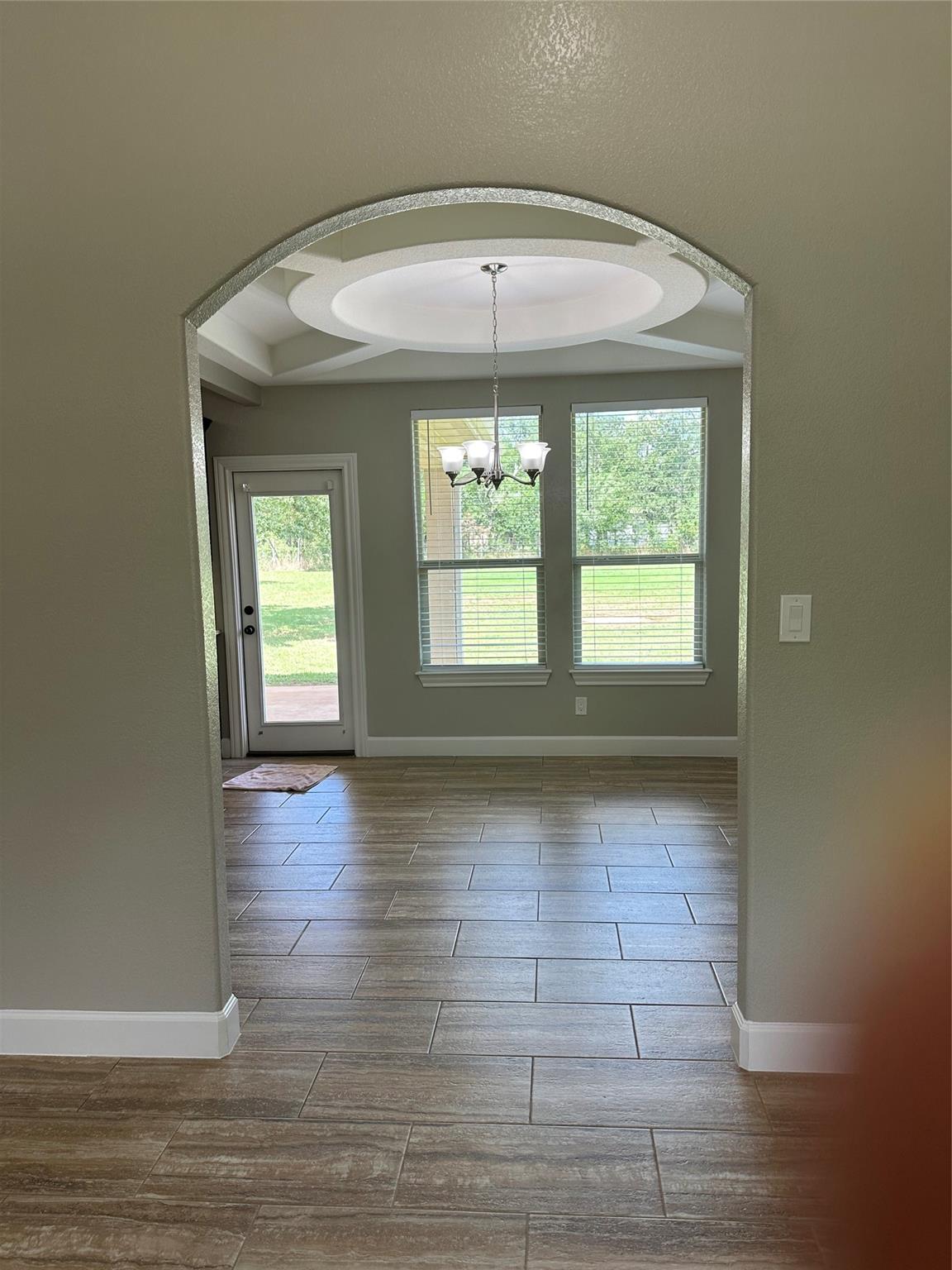 126 Scarlet Harts Ln Property Photo 3