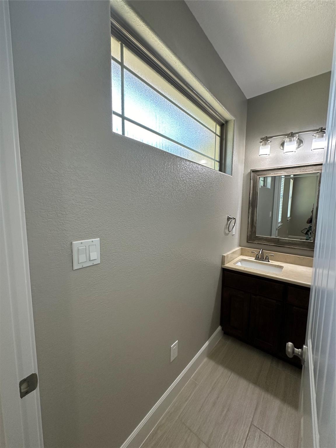 126 Scarlet Harts Ln Property Photo 9