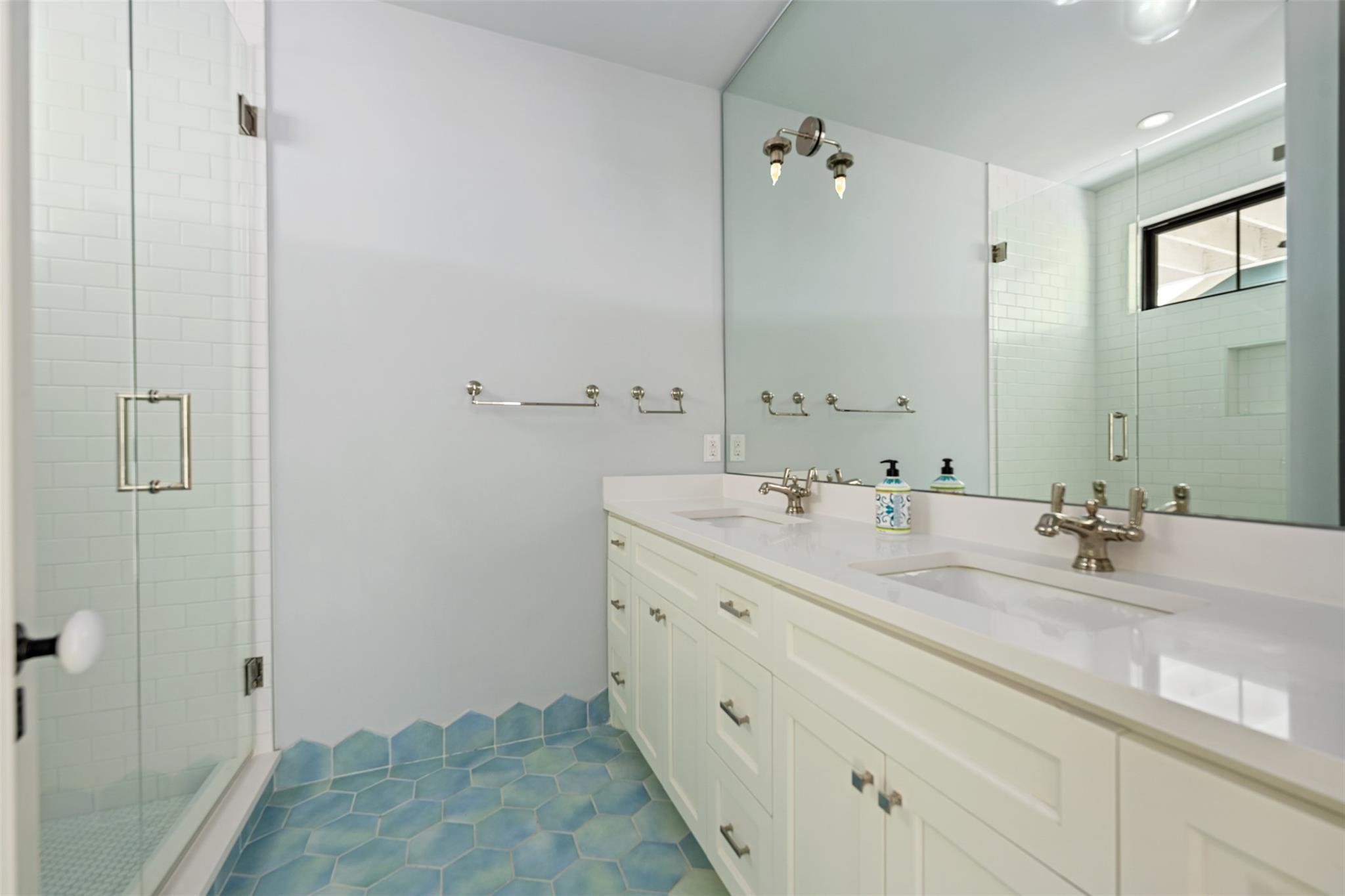 1012 Woodland Ave Property Photo 31