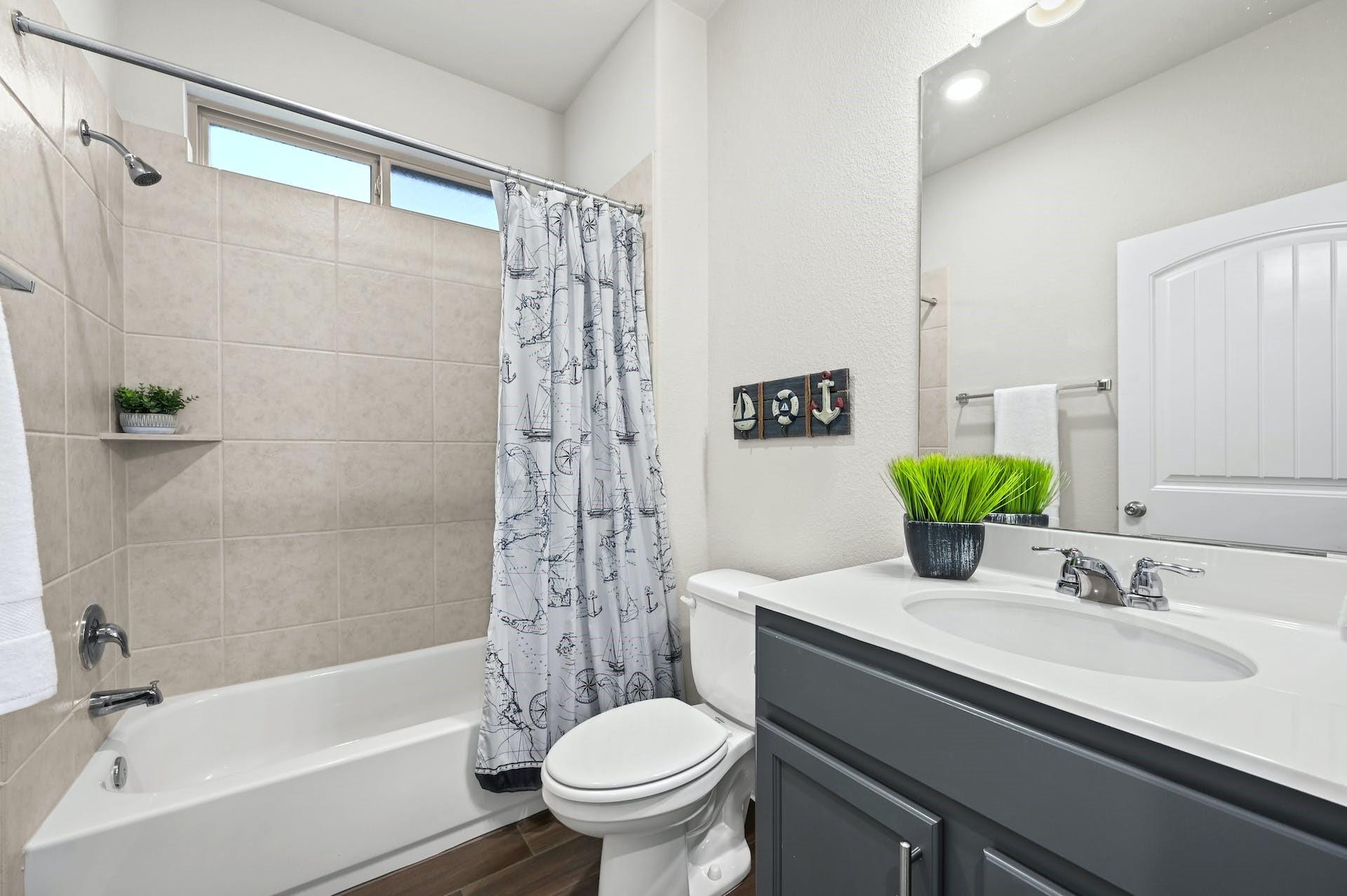 108 Lambert St Property Photo 16