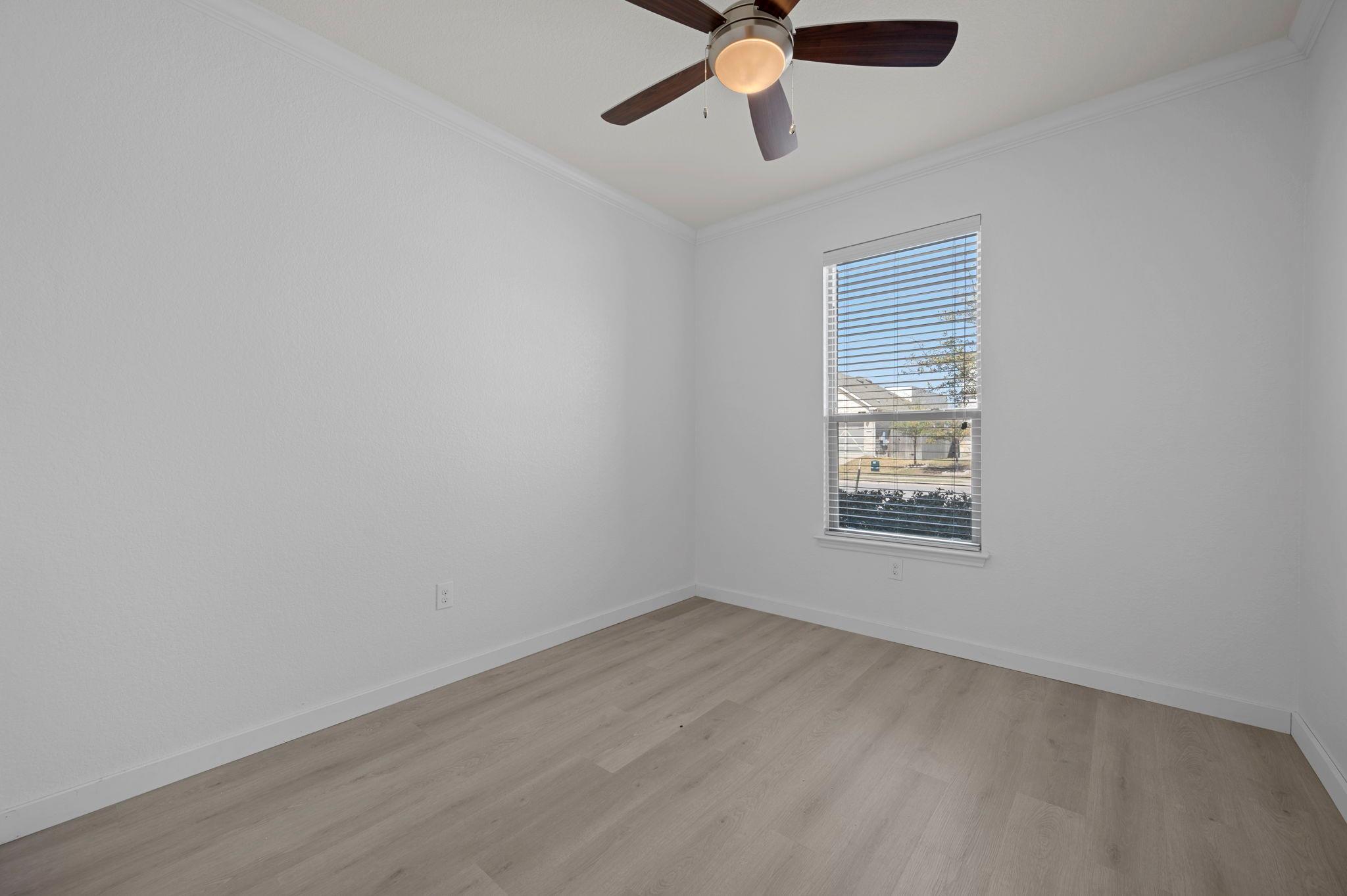 709 Screech Owl Dr Property Photo 16