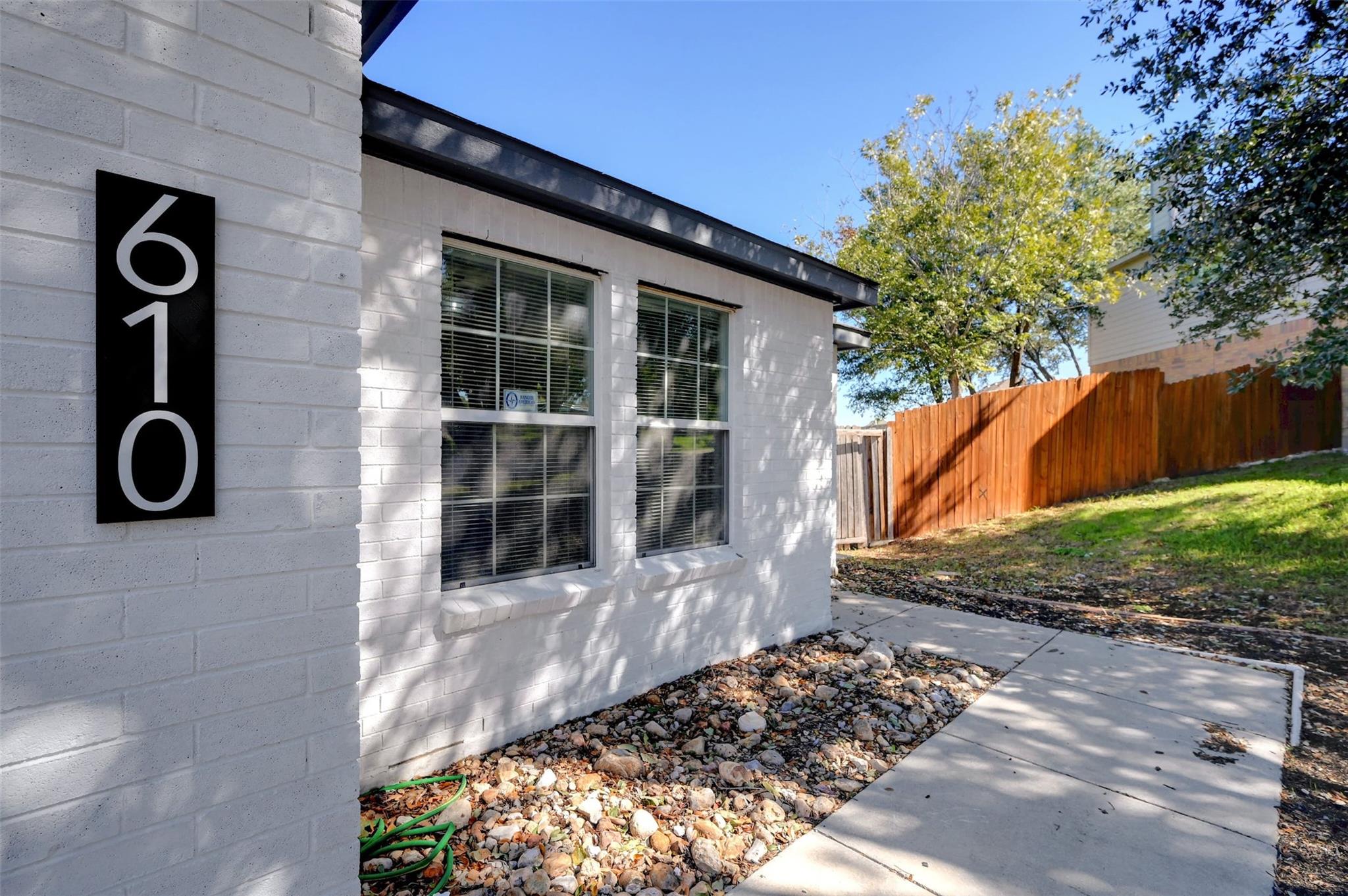 610 Duke Bnd Property Photo 2